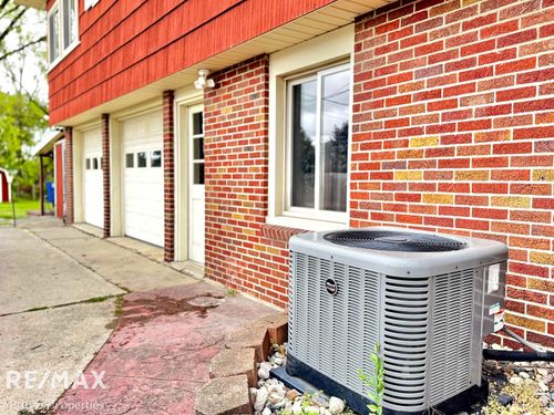 625 N Center St, Sebewaing, MI, 48759-1015 | Card Image