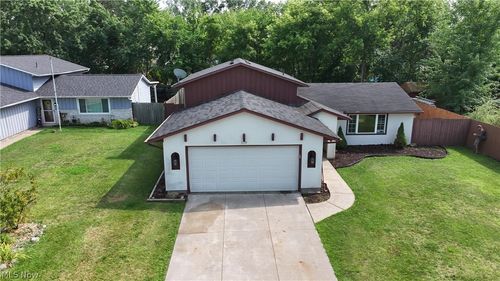 1719 Narragansett Blvd, Lorain, OH, 44053-3311 | Card Image