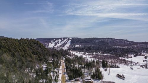 104 Ch Pine, Wakefield, QC, J0X3G0 | Card Image