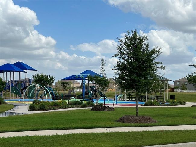 220 Elm Patch Dr, House other with 3 bedrooms, 2 bathrooms and 2 parking in Katy TX | Image 4