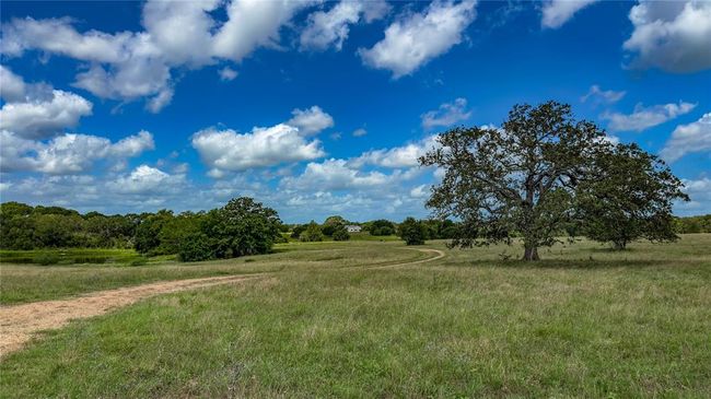 1470 S Nassau Rd, Home with 3 bedrooms, 3 bathrooms and null parking in Round Top TX | Image 5