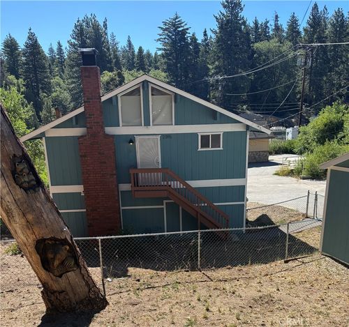 2395 Hunsaker Dr, Running Springs, CA, 92382-7549 | Card Image