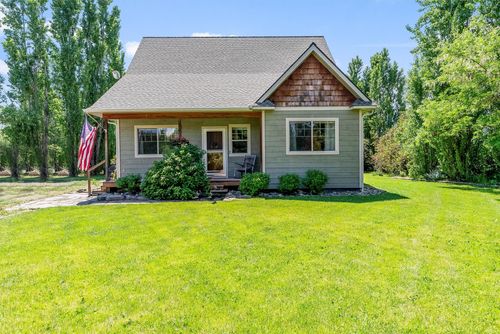 5014 Eastside Hwy, Stevensville, MT, 59870-6695 | Card Image