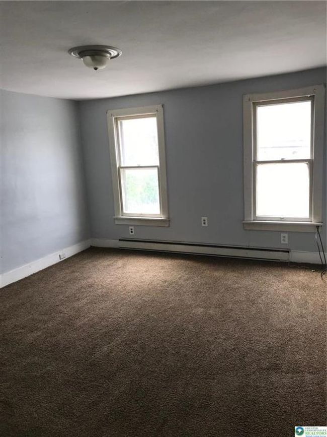 305 E Union St, Home with 0 bedrooms, 0 bathrooms and null parking in Tamaqua PA | Image 5