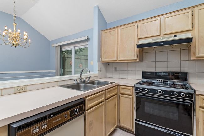 961 Green Meadow St, House other with 3 bedrooms, 2 bathrooms and null parking in Beaumont TX | Image 10