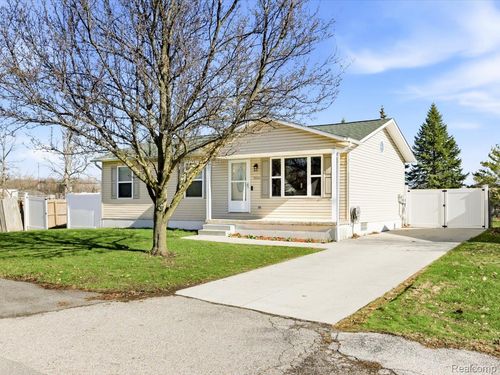 600 Applegate Drive, Marysville, MI, 48040 | Card Image