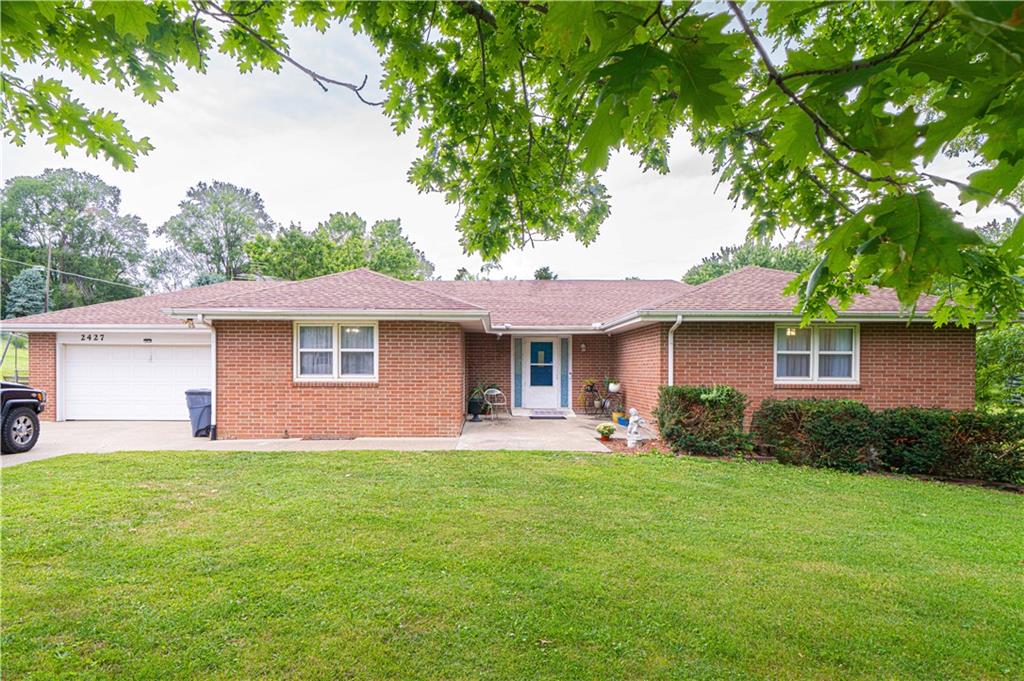 Westminister Ln, Saint Joseph, MO 64503