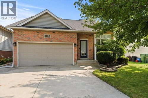 2190 Rockport St, Windsor, ON, N9G3A5 | Card Image
