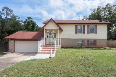 8215 Sharkhead Cir, House other with 3 bedrooms, 2 bathrooms and 2 parking in Pensacola FL | Image 1