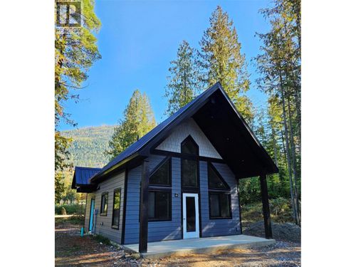 2-16321 Woolgar Rd, Crawford Bay, BC, V0B1E0 | Card Image