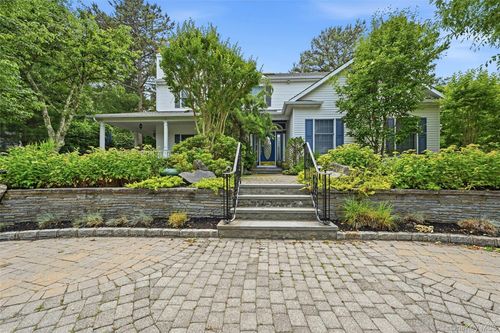 6 Thunder Rd, Miller Place, NY, 11764-3139 | Card Image