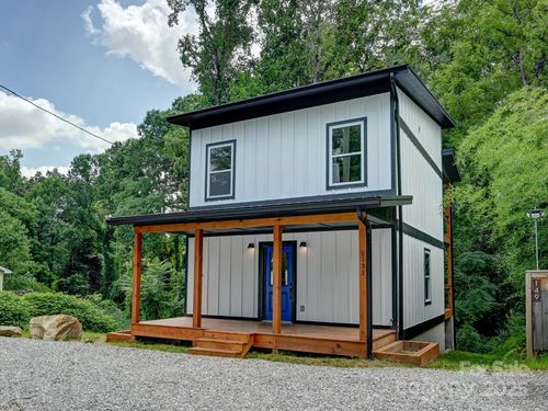 153 State St, Asheville, NC, 28806-3341 | Card Image
