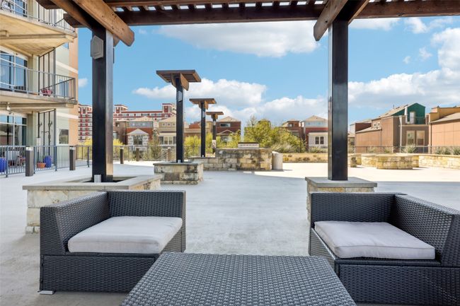 Seating area on amenity deck. | Image 39
