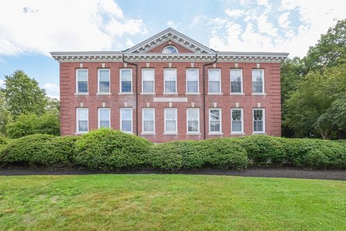 apt-2-760 Highland Ave, Needham, MA, 02494-1636 | Card Image