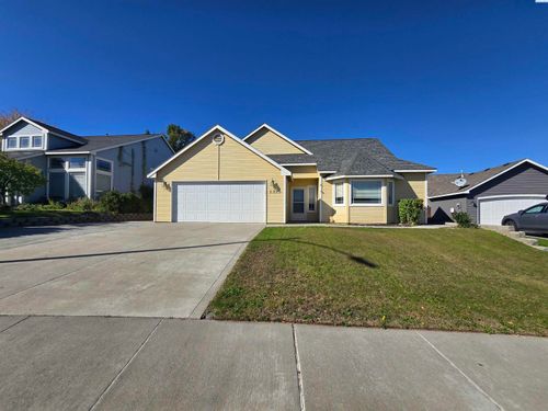 2325 N Pittsburgh Street, Kennewick, WA, 99336 | Card Image