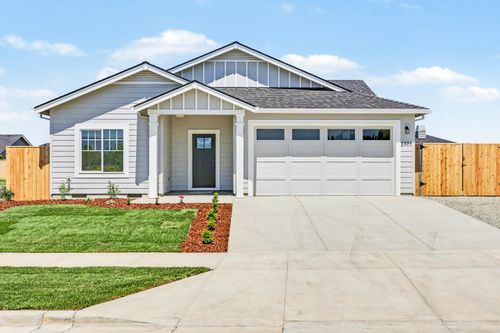 3771 Ford Dr, Medford, OR, 97504-4140 | Card Image