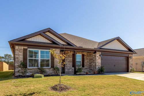 215 Roman Randall Rd, New Market, AL, 35761-4503 | Card Image