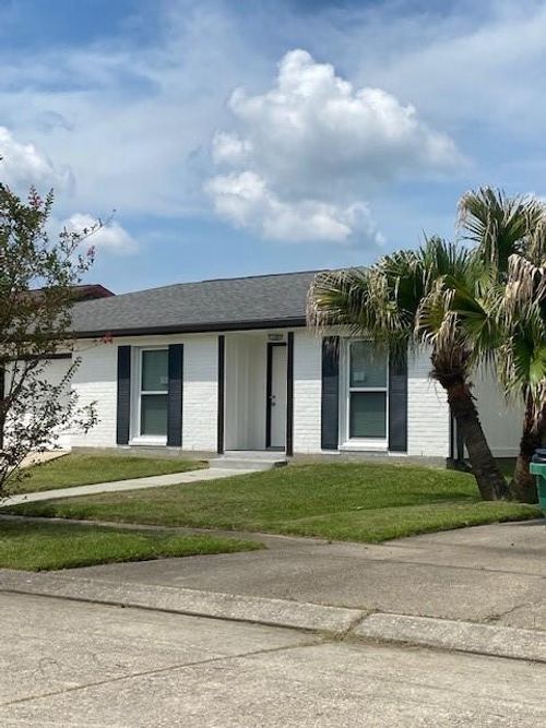 3180 Primwood Dr, Harvey, LA, 70058-1629 | Card Image