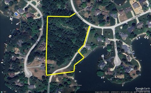 6.5 ACRES VL Lake Lapeer Drive, Elba Township, MI, 48455 | Card Image