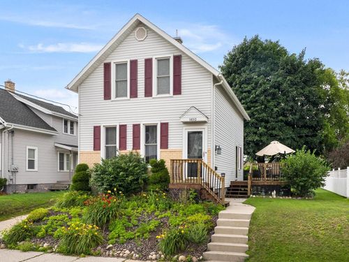 1610 Division Street, Manitowoc, WI, 54220 | Card Image