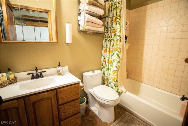 Full Bathroom Basement Floor | Image 63