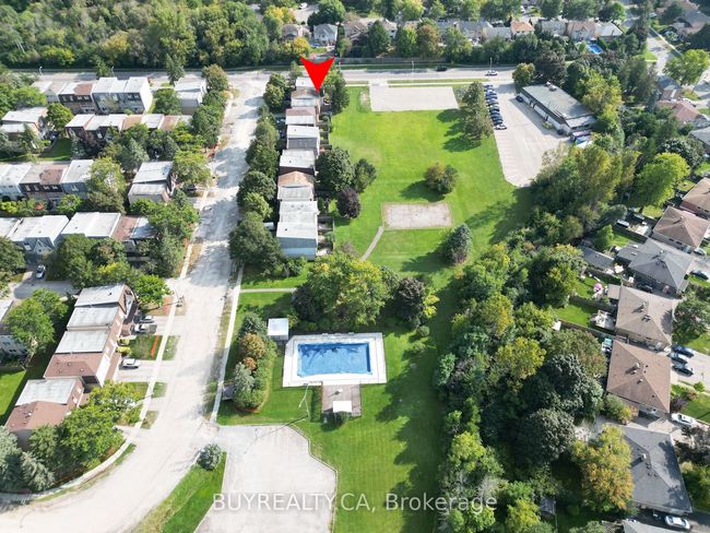72B - 104 Poplar Cres, House attached with 4 bedrooms, 2 bathrooms and 2 parking in Aurora ON | Image 37