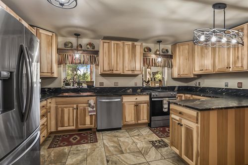 15730 Jackpine Rd, La Pine, OR, 97739-9583 | Card Image