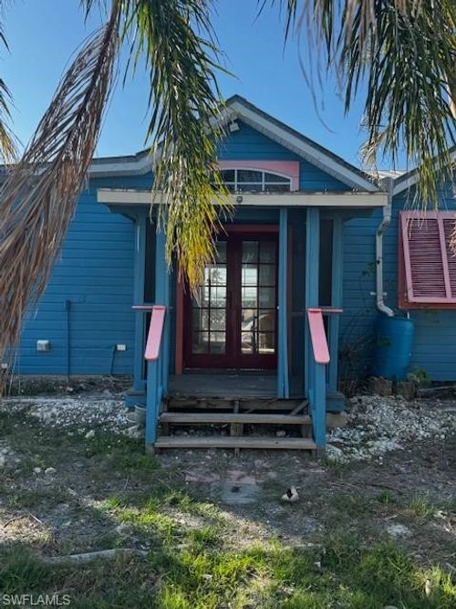 2602 Pine St, MATLACHA, FL, 33993-9731 | Card Image