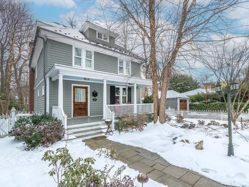 183 Carpenter Ave, Sea Cliff, NY, 11579-1333 | Card Image