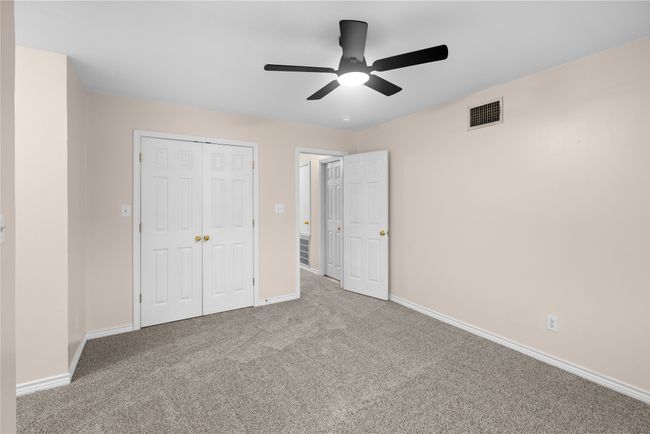 392 Old Highway 6, House other with 3 bedrooms, 2 bathrooms and null parking in Howe TX | Image 18