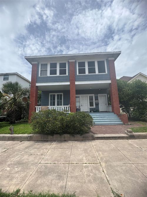 2206 Avenue P, Galveston, TX, 77550-7930 | Card Image