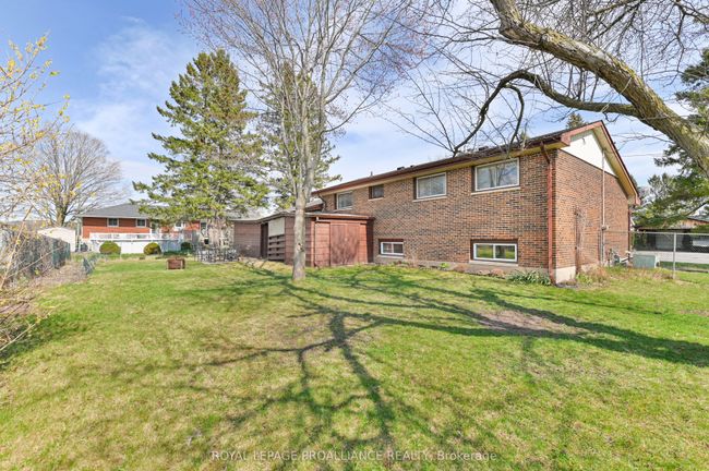 24 Rodgers Dr, House other with 3 bedrooms, 2 bathrooms and 2 parking in Stirling ON | Image 32