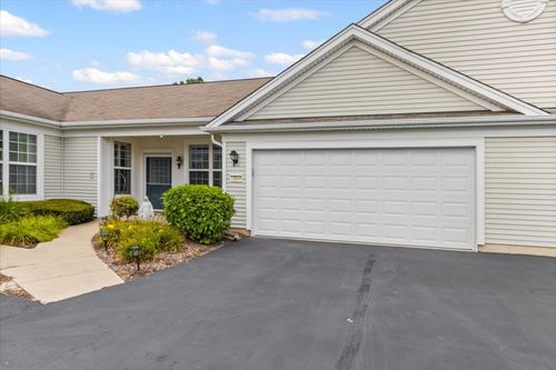 13544 Delaney Rd, Huntley, IL, 60142-6335 | Card Image