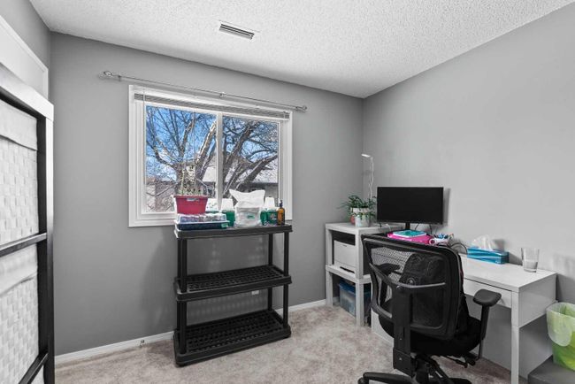 123 Cedar Springs Gardens Sw, Home with 3 bedrooms, 1 bathrooms and 1 parking in Calgary AB | Image 23