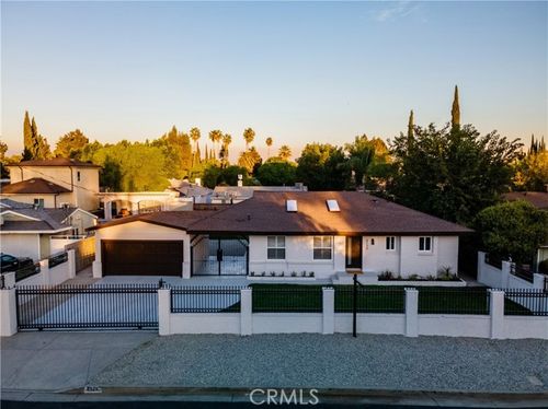  Geyser Avenue, Reseda, CA, 91335 | Card Image