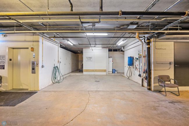 Car Wash & Detailing Bay | Image 33