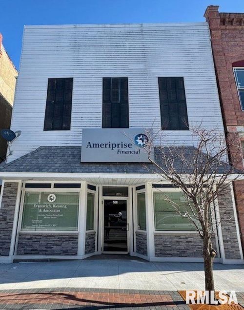 516 Cedar St, Tipton, IA, 52772-1739 | Card Image