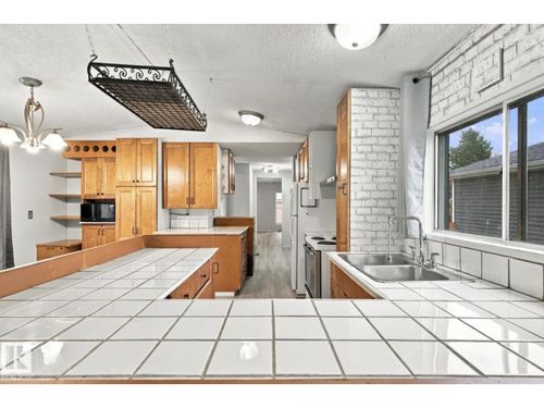 2664 Lakeview Dr Nw, Edmonton, AB, T5S1T7 | Card Image
