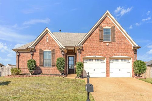 9284 Pinkerton Ln, Cordova, TN, 38016-5397 | Card Image