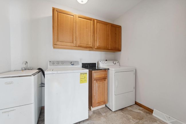 A - 1855 Cherokee Street, Condo with 4 bedrooms, 3 bathrooms and null parking in Grafton WI | Image 17