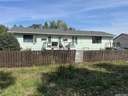 128 1st Ave S, Coronach, SK, S0H0Z0 | Card Image