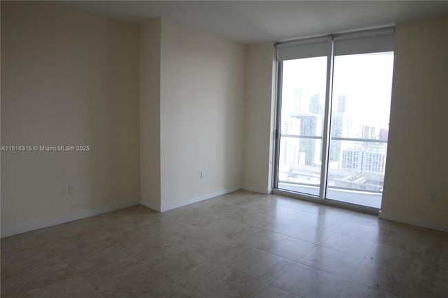 APT-3606 - 185 Sw 7 Th St, Condo with 0 bedrooms, 1 bathrooms and null parking in Miami FL | Image 6