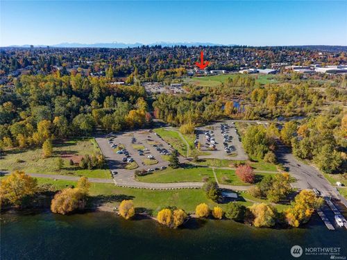 g203-5845 Ne Park Point Dr, Seattle, WA, 98115-7807 | Card Image