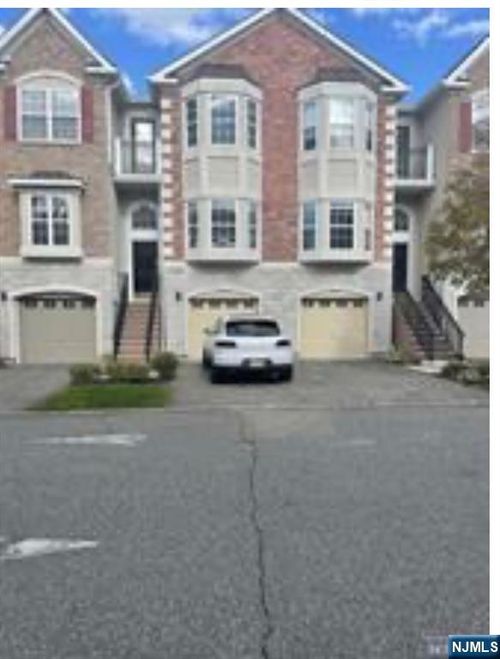 94 Osprey Ct, Secaucus, NJ, 07094-2935 | Card Image