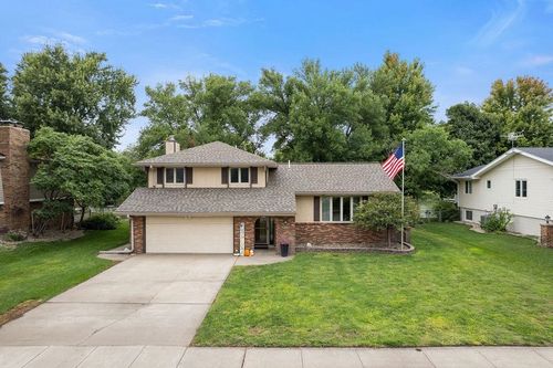 3254 Pershing Rd, Columbus, NE, 68601-8116 | Card Image