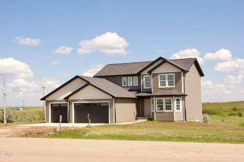 5990 Maple Ln Nw, Williston, ND, 58801 | Card Image