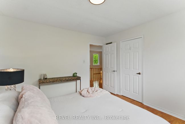 1076 Roxborough Dr, House other with 4 bedrooms, 3 bathrooms and 2 parking in Oakville ON | Image 21