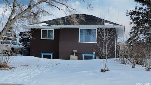 2502 100th St, North Battleford, SK, S9A0Y2 | Card Image