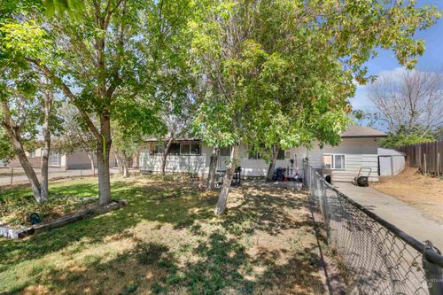 218 7th Ave S, Buhl, ID, 83316-1322 | Card Image