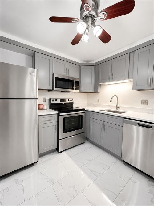 8-45 Oval Rd, Quincy, MA, 02170-3819 | Card Image